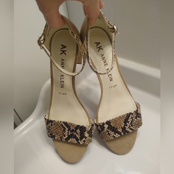 ANNE Klein Camila Snake Print Block Heel Sandals Size 6.5 - Picture 7 of 12
